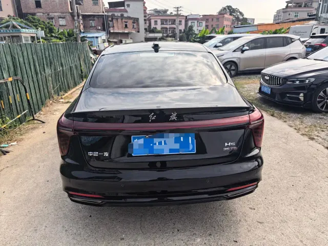 Hongqi H5 — Фото автомобиля 13