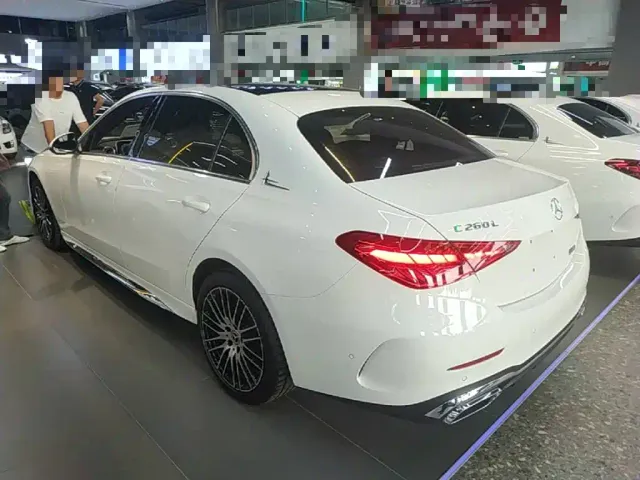 Mercedes-Benz C-Class — Фото автомобиля 4