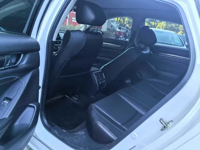 Honda Accord — Фото автомобиля 4
