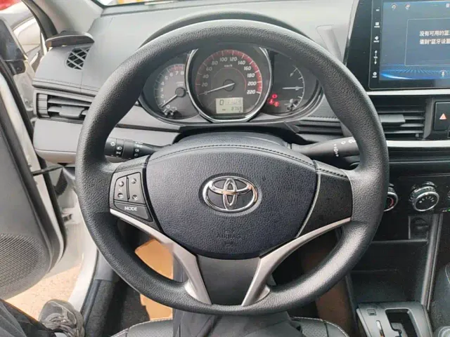 Toyota Vios — Фото автомобиля 10