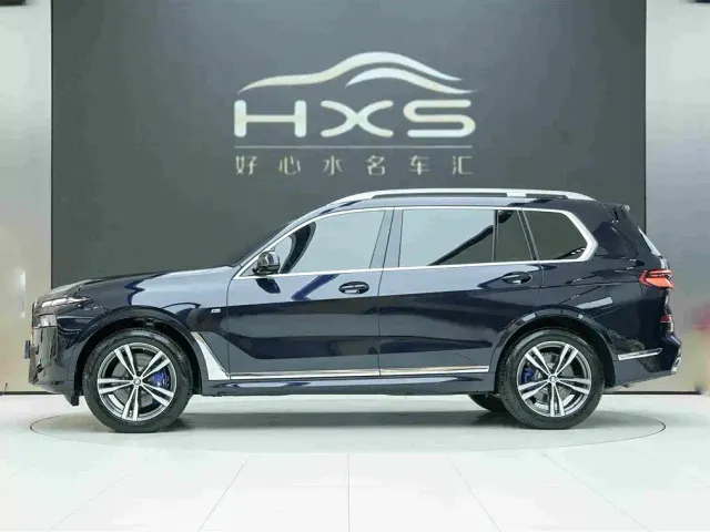 BMW X7 — Фото автомобиля 3