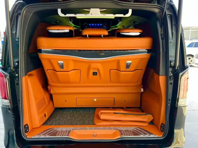 Mercedes-Benz V-Class — Фото автомобиля 8