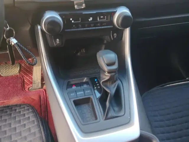 Toyota RAV4 — Фото автомобиля 16
