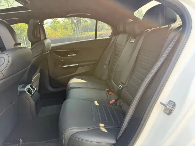 Mercedes-Benz C-Class — Фото автомобиля 11