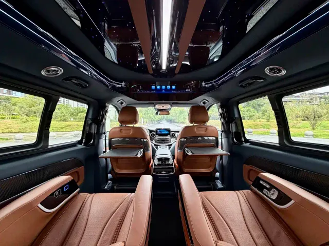 Mercedes-Benz V-Class — Фото автомобиля 14