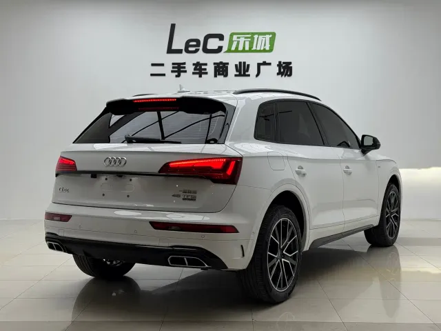 Audi Q5L — Фото автомобиля 5