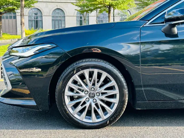 Toyota Avalon — Фото автомобиля 5