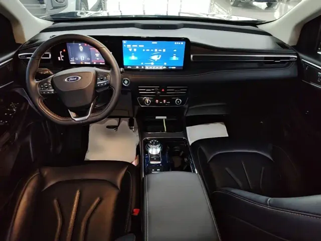 Ford Edge — Фото автомобиля 9