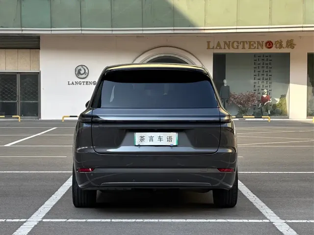 Li Auto L9 — Фото автомобиля 5