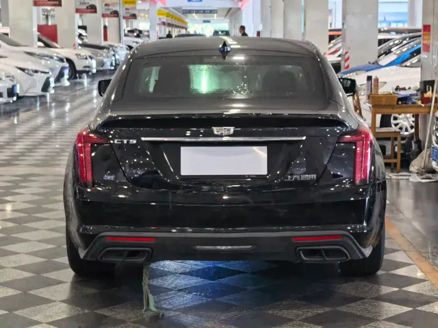 Cadillac CT5 — Фото автомобиля 3