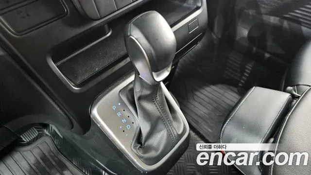 Hyundai Staria Staria Карго 3 места — Фото автомобиля 8