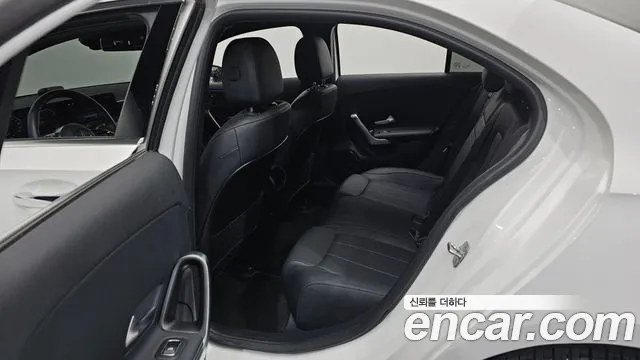 Mercedes-Benz A-Class — Фото автомобиля 12