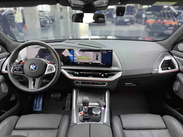 BMW XM — Фото автомобиля 16