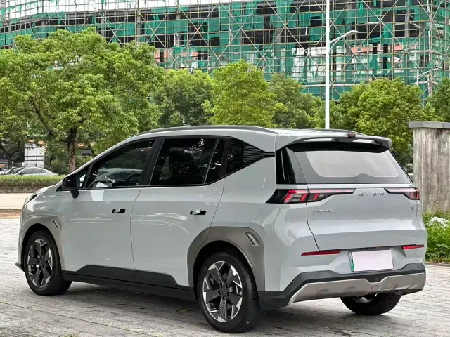 GAC Aion Y — Фото автомобиля 7