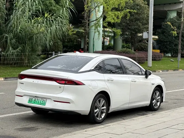 GAC Aion S — Фото автомобиля 12