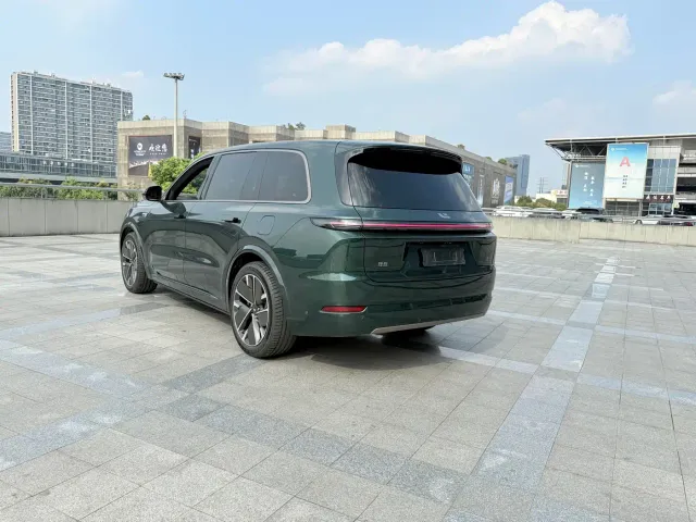 Li Auto L9 — Фото автомобиля 6
