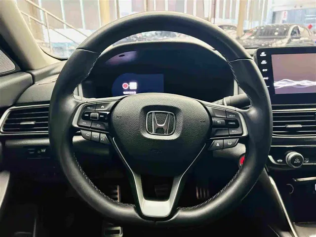 Honda Accord — Фото автомобиля 16