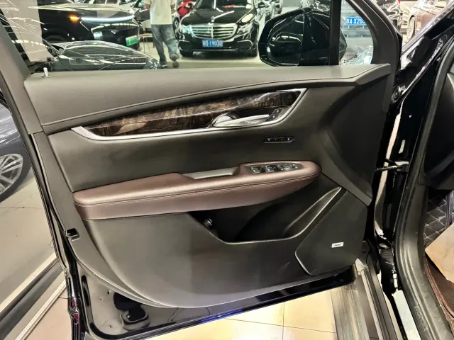 Cadillac XT6 — Фото автомобиля 5