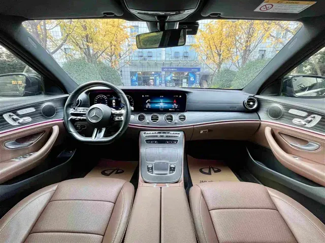 Mercedes-Benz E-Class — Фото автомобиля 8