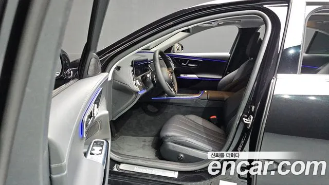 Mercedes-Benz E-Class — Фото автомобиля 8