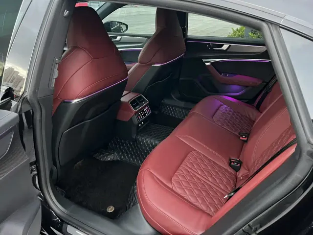 Audi A7L — Фото автомобиля 4