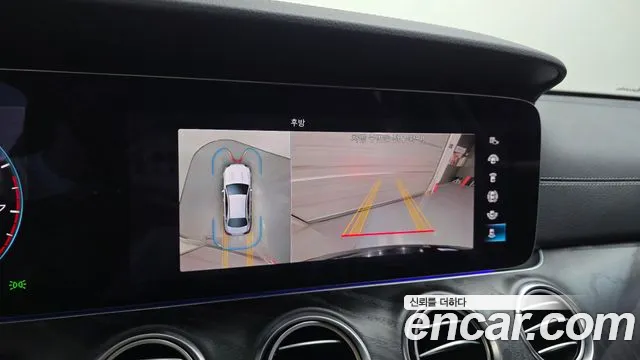 Mercedes-Benz E-Class — Фото автомобиля 15