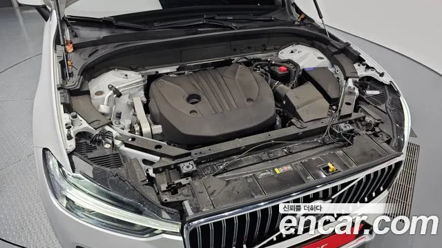 Вольво XC60 — Фото автомобиля 6