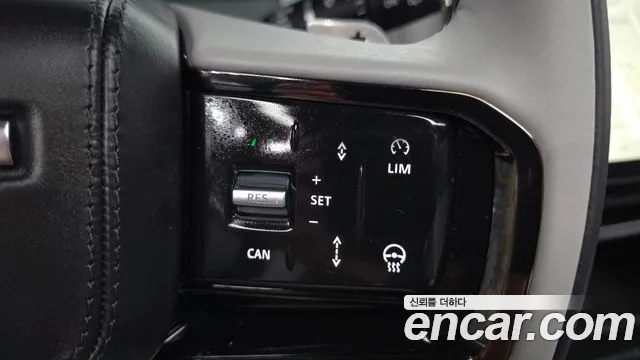 Land Rover Range Rover Velar — Фото автомобиля 18