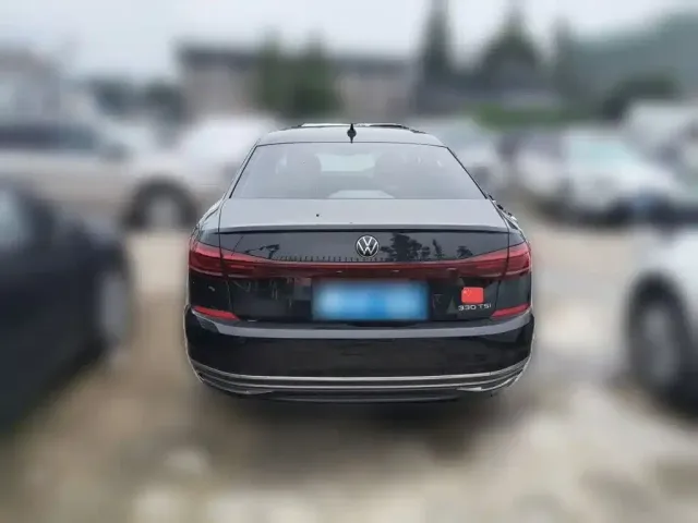 Volkswagen Passat — Фото автомобиля 3