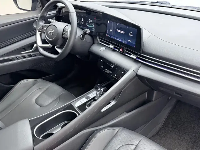 Hyundai Elantra — Фото автомобиля 23