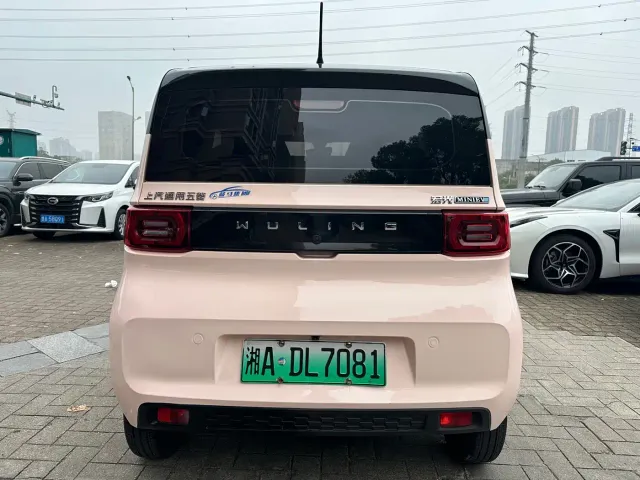 Wuling Hongguang Mini EV — Фото автомобиля 6
