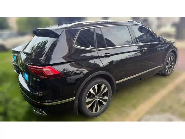 Volkswagen Tiguan L — Фото автомобиля 2