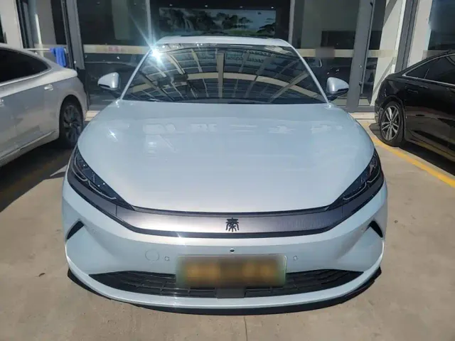 BYD Qin L — Фото автомобиля 2