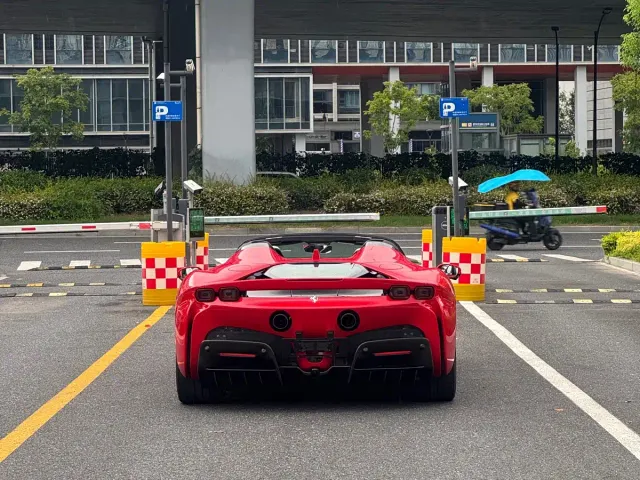 Ferrari SF90 — Фото автомобиля 4