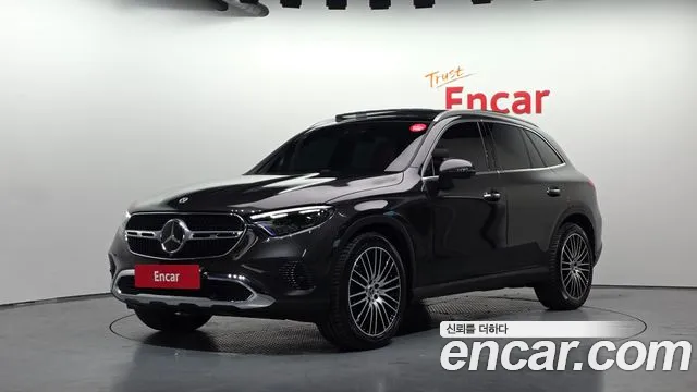 Фотография автомобиля — Mercedes-Benz GLC-Class
