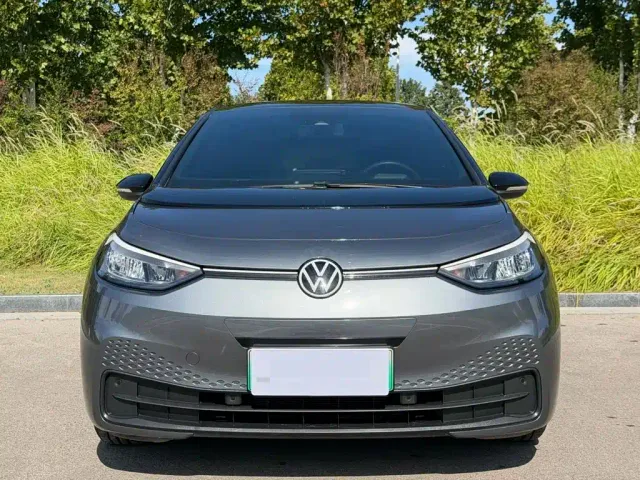 Volkswagen ID.3 — Фото автомобиля 2