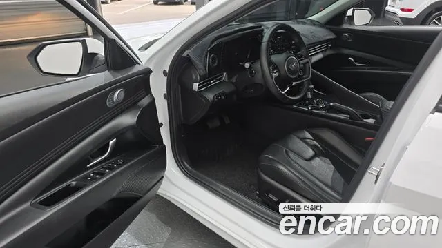 Hyundai Avante CN7 — Фото автомобиля 10