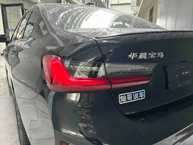 BMW 3 Series — Фото автомобиля 10