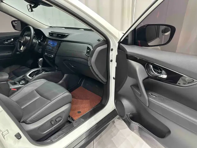 Nissan X-Trail — Фото автомобиля 16