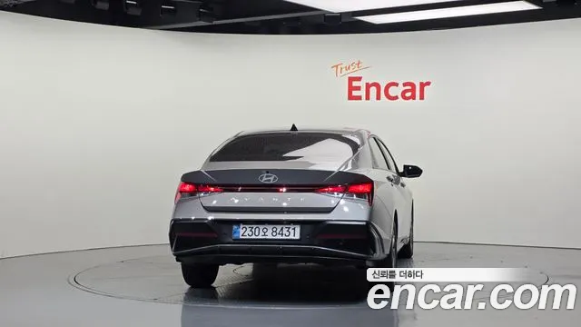 Hyundai Avante CN7 — Фото автомобиля 4