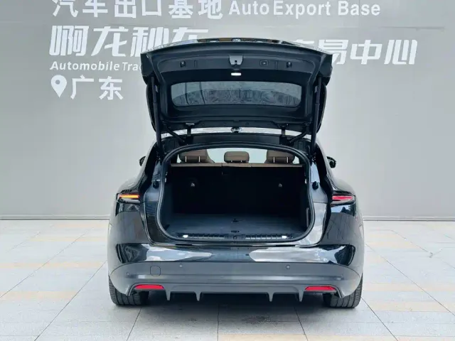 Nio ET5 Touring — Фото автомобиля 17