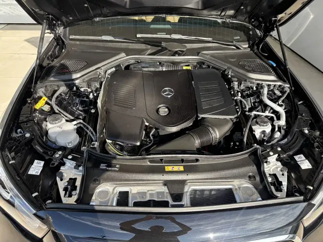Mercedes-Benz E-Class — Фото автомобиля 30
