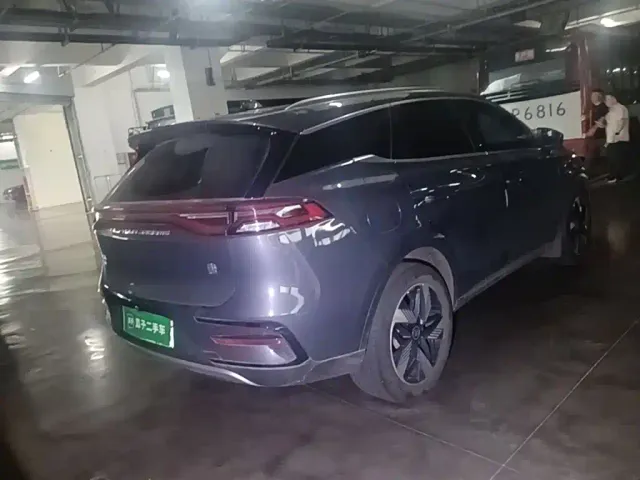 BYD Tang — Фото автомобиля 7