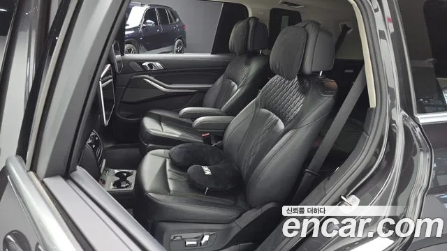 BMW X7 — Фото автомобиля 10