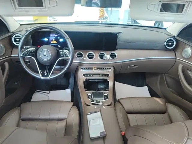 Mercedes-Benz E-Class — Фото автомобиля 9