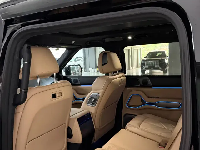 BYD FangChengBao Leopard 8 — Фото автомобиля 17