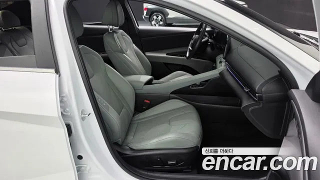 Hyundai AVANTE Новый Avante (CN7) — Фото автомобиля 25