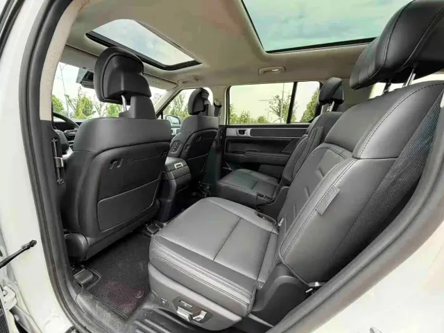 Hyundai Santa Fe — Фото автомобиля 6