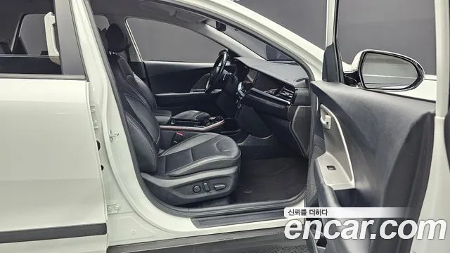 Kia Niro — Фото автомобиля 17