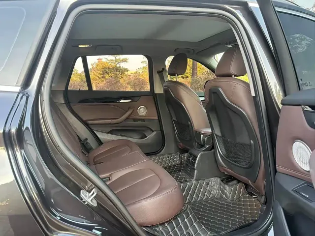 BMW X1 — Фото автомобиля 10